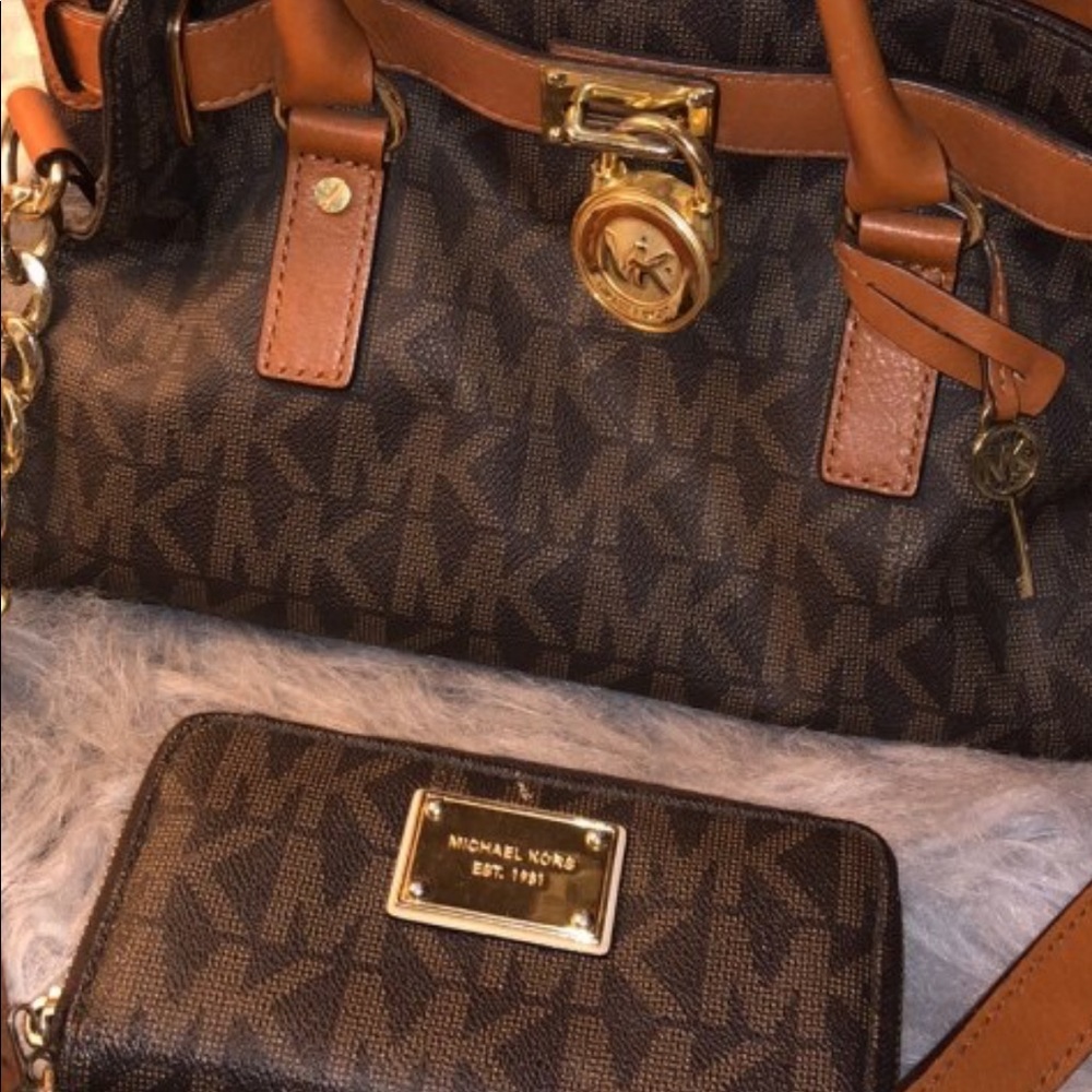 purse and wallet
